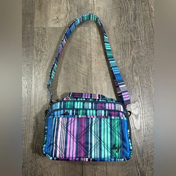 LUG Scoop SE Crossbody Bag - Picture 2 of 7